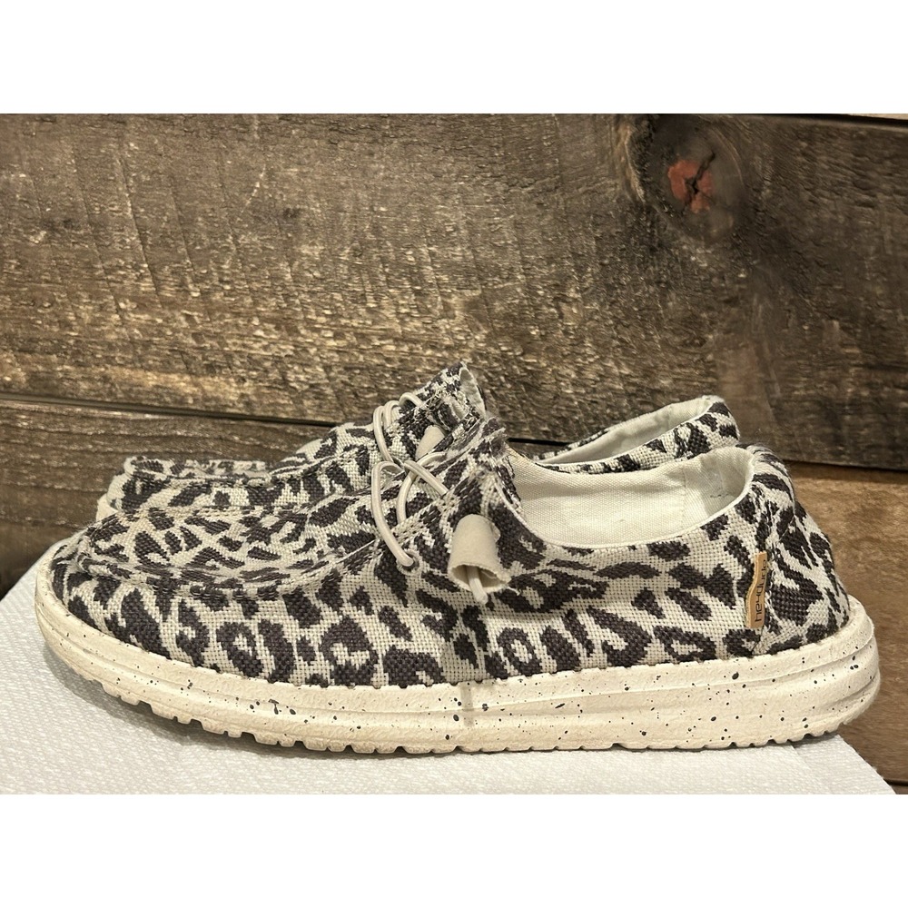 Hey Dude Wendy Shoes Women's 7 Gray White Woven Cheetah Boat Loafer Sneakers Moc